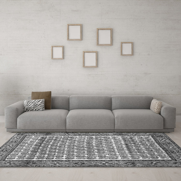 Machine Washable Persian Gray Traditional Rug in a Living Room,, wshtr320gry
