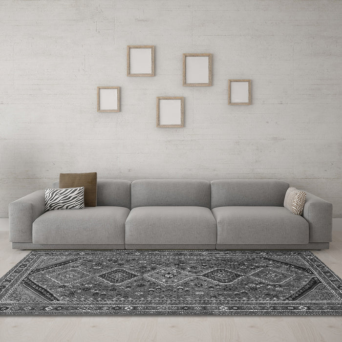 Machine Washable Persian Gray Traditional Rug in a Living Room,, wshtr3210gry