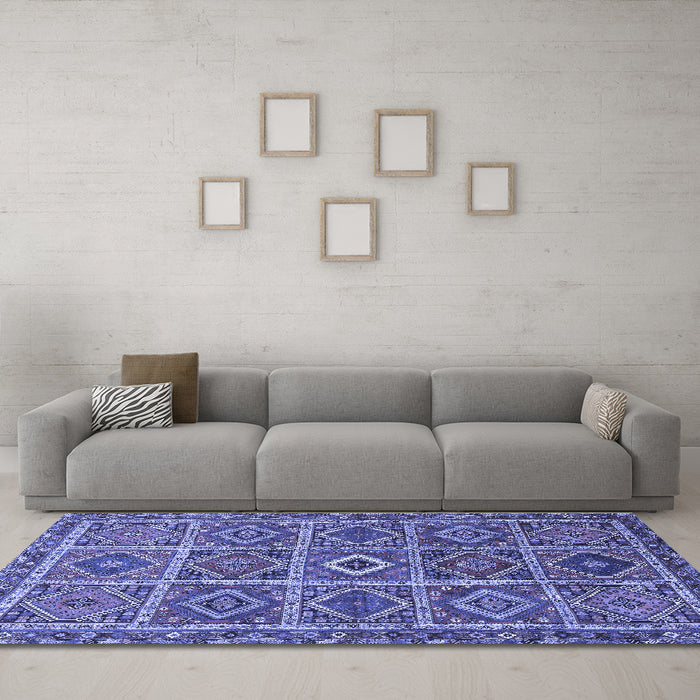 Machine Washable Persian Blue Traditional Rug in a Living Room, wshtr3212blu