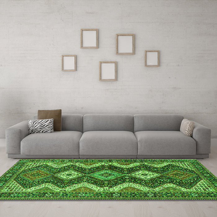 Machine Washable Persian Green Traditional Area Rugs in a Living Room,, wshtr3214grn