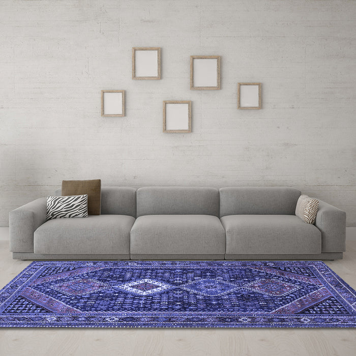 Machine Washable Persian Blue Traditional Rug in a Living Room, wshtr3216blu