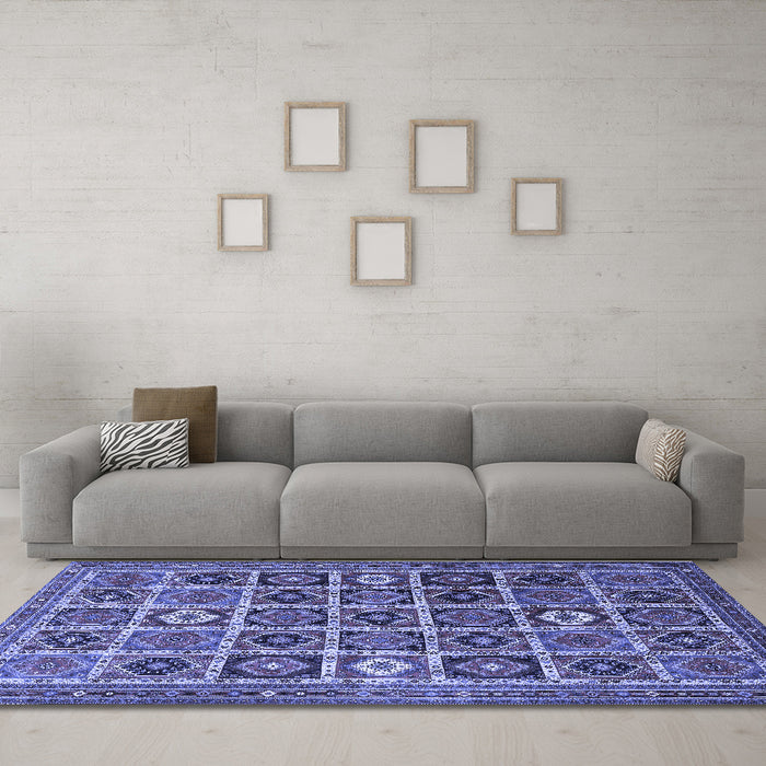 Machine Washable Persian Blue Traditional Rug in a Living Room, wshtr3218blu