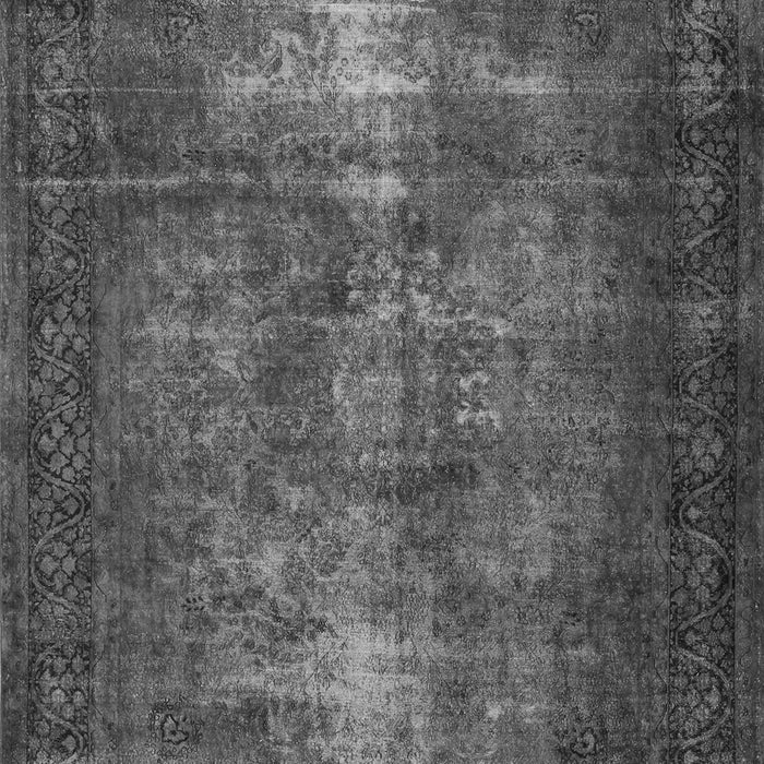 Serging Thickness of Machine Washable Persian Gray Traditional Rug, wshtr3222gry