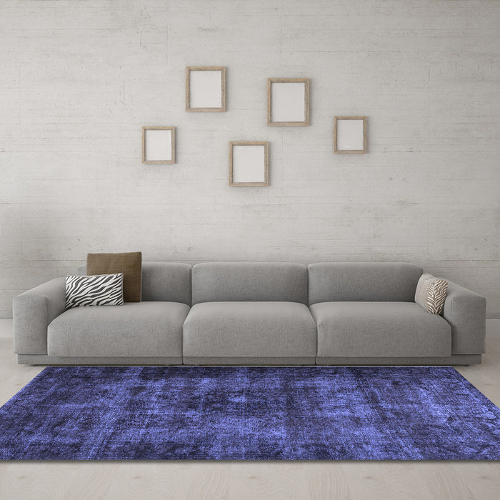 Machine Washable Persian Blue Traditional Rug in a Living Room, wshtr3223blu