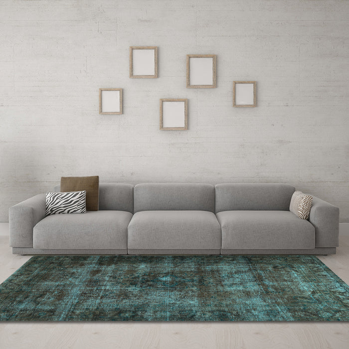 Machine Washable Persian Light Blue Traditional Rug in a Living Room, wshtr3223lblu