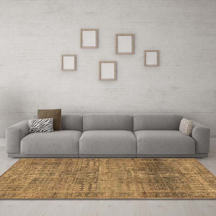 Machine Washable Persian Brown Traditional Rug in a Living Room,, wshtr3224brn