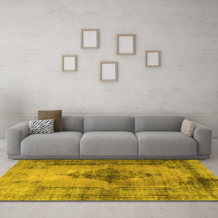 Machine Washable Persian Yellow Traditional Rug in a Living Room, wshtr3225yw