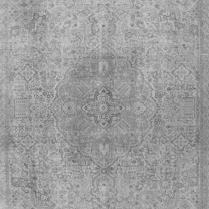 Serging Thickness of Machine Washable Persian Gray Traditional Rug, wshtr3226gry
