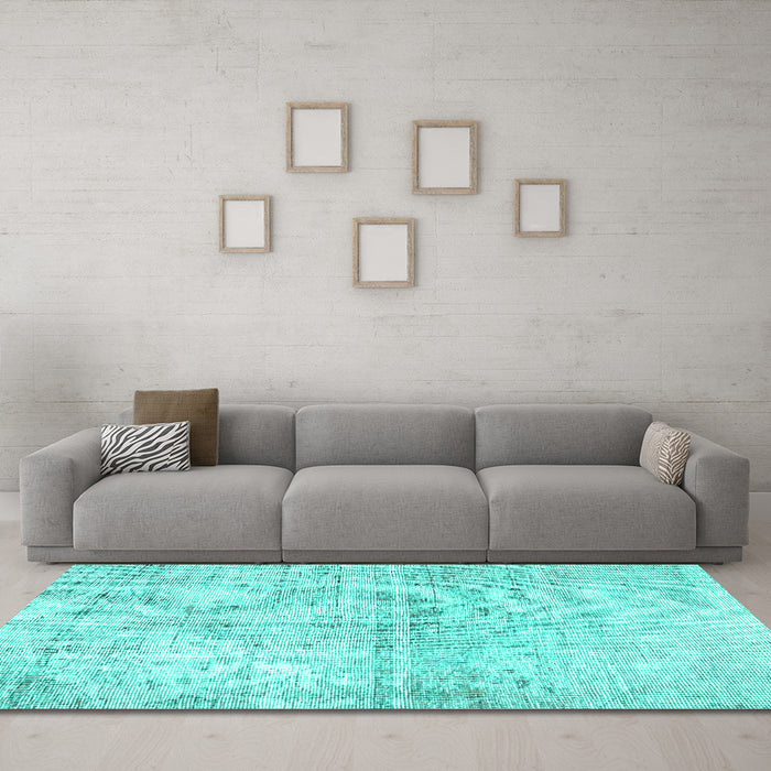 Machine Washable Persian Turquoise Traditional Area Rugs in a Living Room,, wshtr3229turq