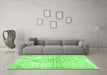 Machine Washable Persian Green Traditional Area Rugs in a Living Room,, wshtr3229grn