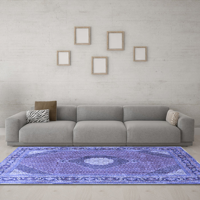 Machine Washable Medallion Blue Traditional Rug in a Living Room, wshtr322blu