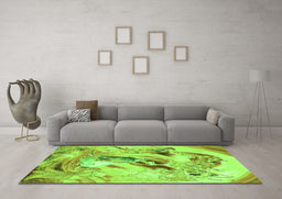 Machine Washable Animal Green Traditional Area Rugs in a Living Room,, wshtr3230grn