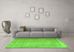 Machine Washable Persian Green Traditional Area Rugs in a Living Room,, wshtr3231grn