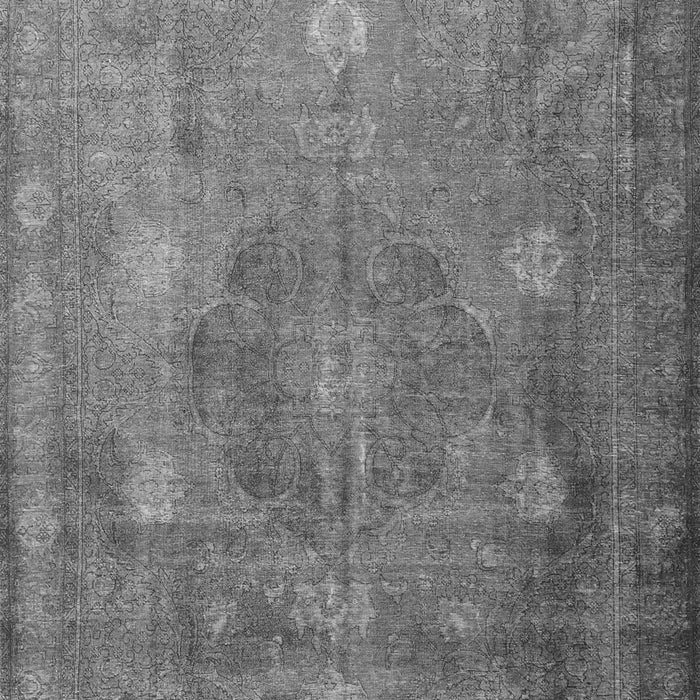 Serging Thickness of Machine Washable Persian Gray Traditional Rug, wshtr3233gry