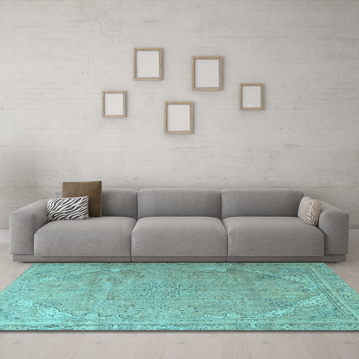 Machine Washable Persian Light Blue Traditional Rug in a Living Room, wshtr3239lblu