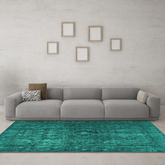Machine Washable Persian Turquoise Traditional Area Rugs in a Living Room,, wshtr3240turq