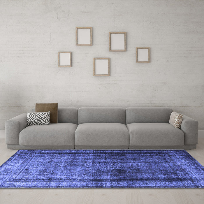 Machine Washable Persian Blue Traditional Rug in a Living Room, wshtr3243blu
