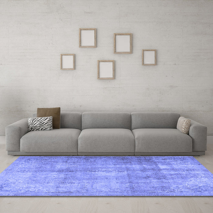 Machine Washable Persian Blue Traditional Rug in a Living Room, wshtr3245blu