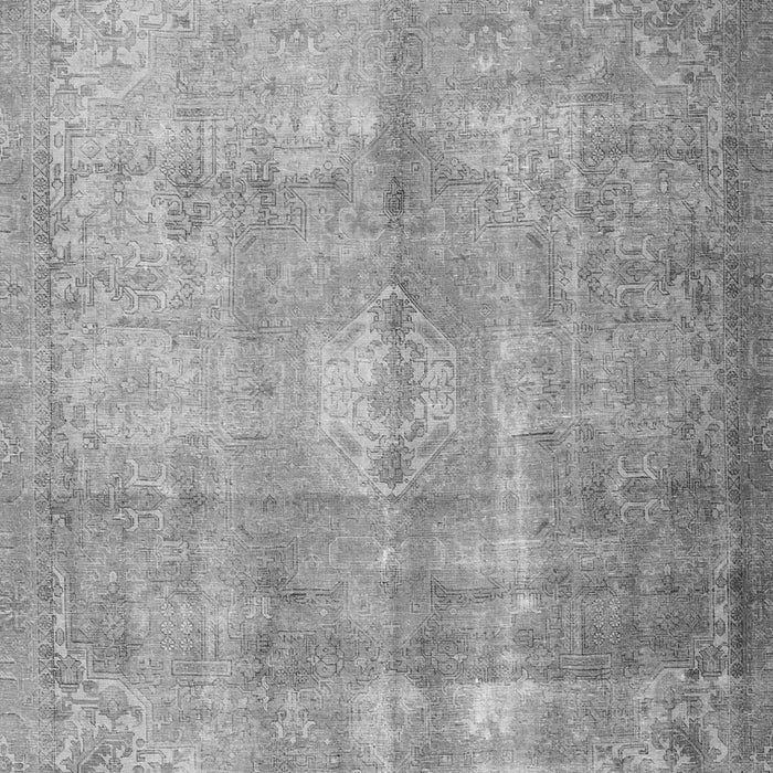 Serging Thickness of Machine Washable Persian Gray Traditional Rug, wshtr3245gry