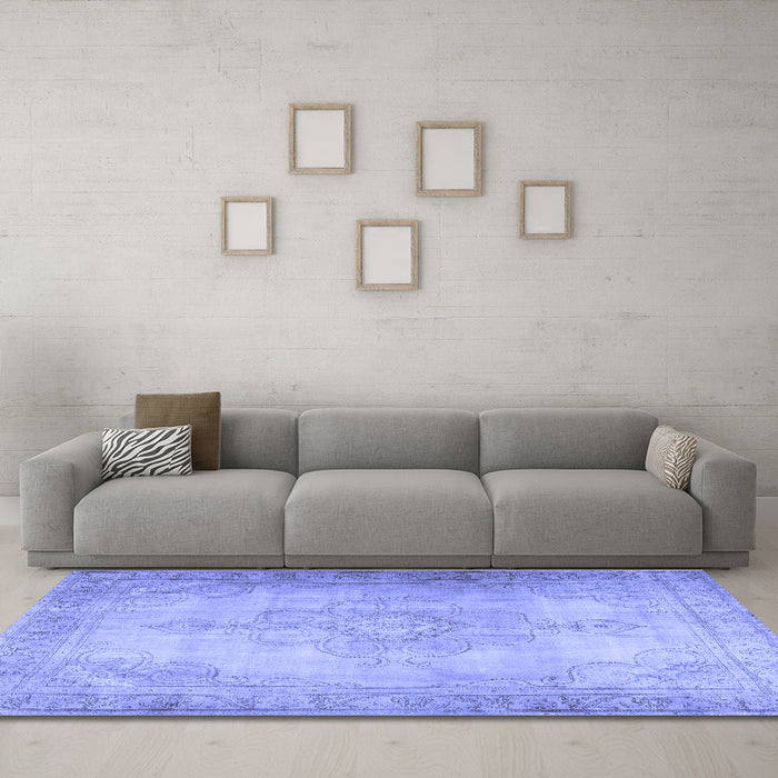 Machine Washable Persian Blue Traditional Rug in a Living Room, wshtr3246blu