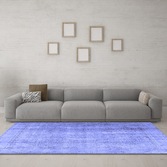 Machine Washable Persian Blue Traditional Rug in a Living Room, wshtr3247blu