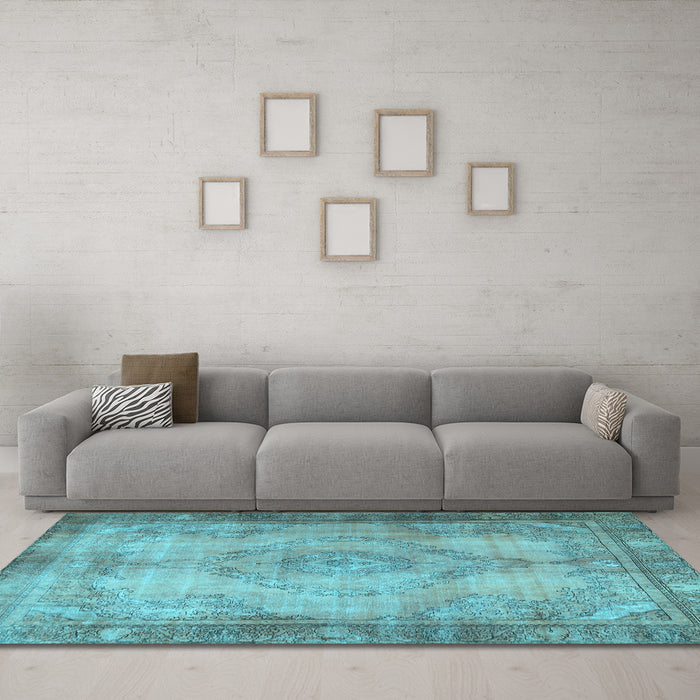 Machine Washable Persian Light Blue Traditional Rug in a Living Room, wshtr3248lblu