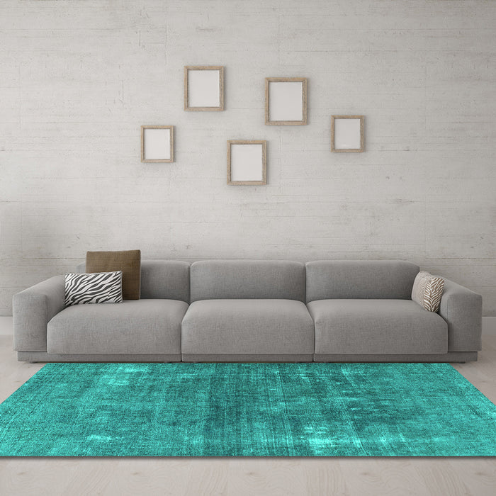 Machine Washable Persian Turquoise Traditional Area Rugs in a Living Room,, wshtr3249turq