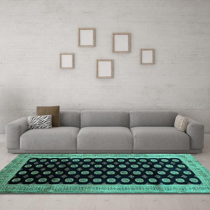 Machine Washable Persian Turquoise Traditional Area Rugs in a Living Room,, wshtr324turq