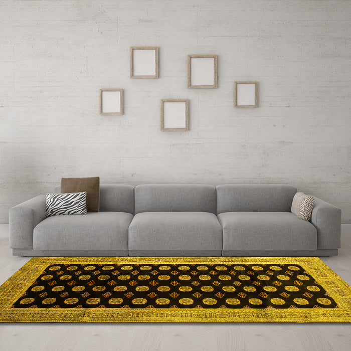 Machine Washable Persian Yellow Traditional Rug in a Living Room, wshtr324yw
