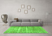 Machine Washable Persian Green Traditional Area Rugs in a Living Room,, wshtr3250grn