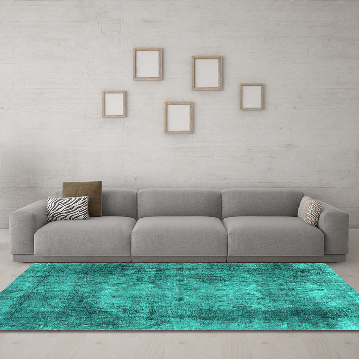 Machine Washable Persian Turquoise Traditional Area Rugs in a Living Room,, wshtr3251turq