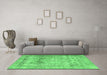 Machine Washable Persian Emerald Green Traditional Area Rugs in a Living Room,, wshtr3252emgrn