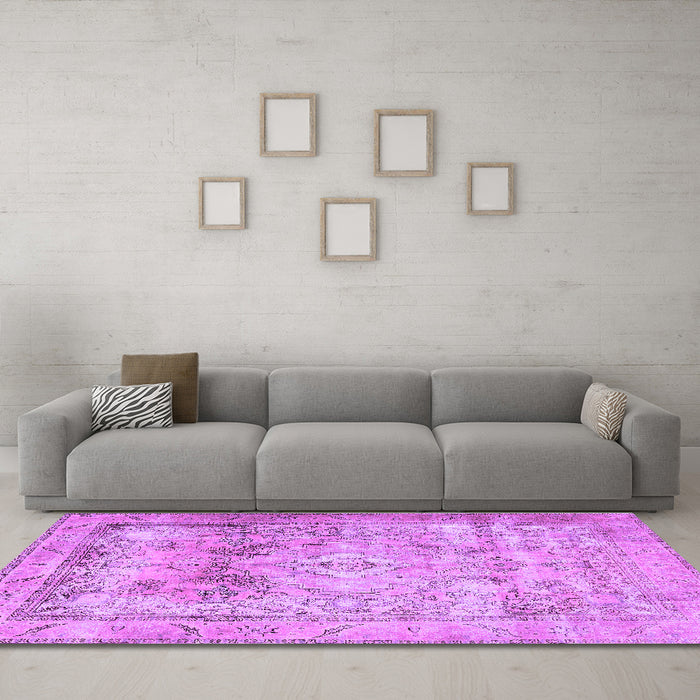 Machine Washable Persian Purple Traditional Area Rugs in a Living Room, wshtr3252pur