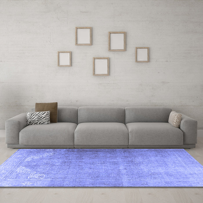 Machine Washable Persian Blue Traditional Rug in a Living Room, wshtr3253blu