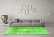 Machine Washable Persian Green Traditional Area Rugs in a Living Room,, wshtr3254grn