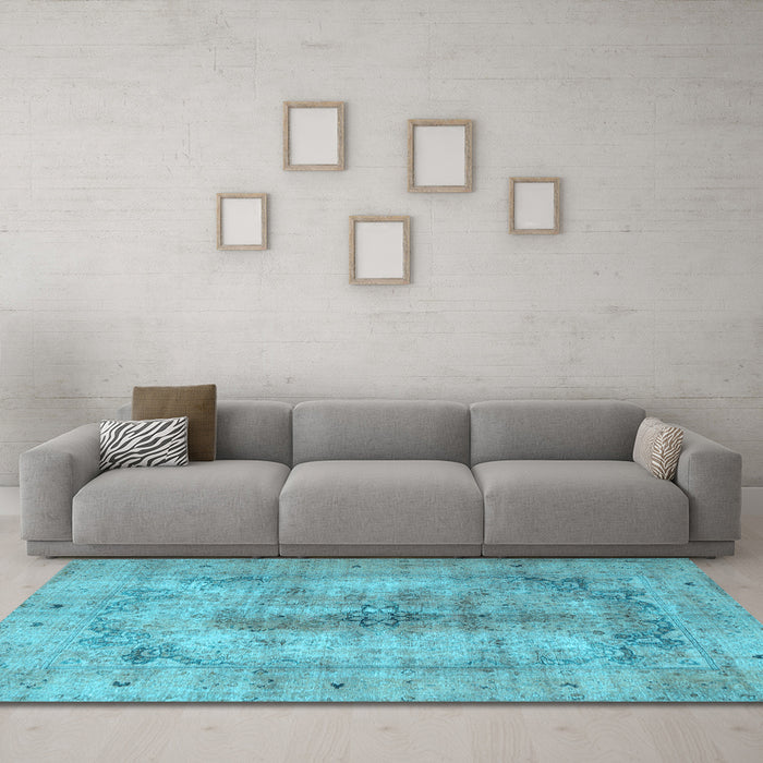 Machine Washable Persian Light Blue Traditional Rug in a Living Room, wshtr3256lblu