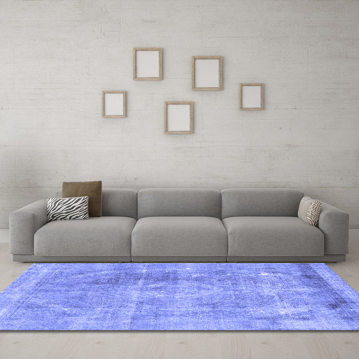 Machine Washable Persian Blue Traditional Rug in a Living Room, wshtr3259blu