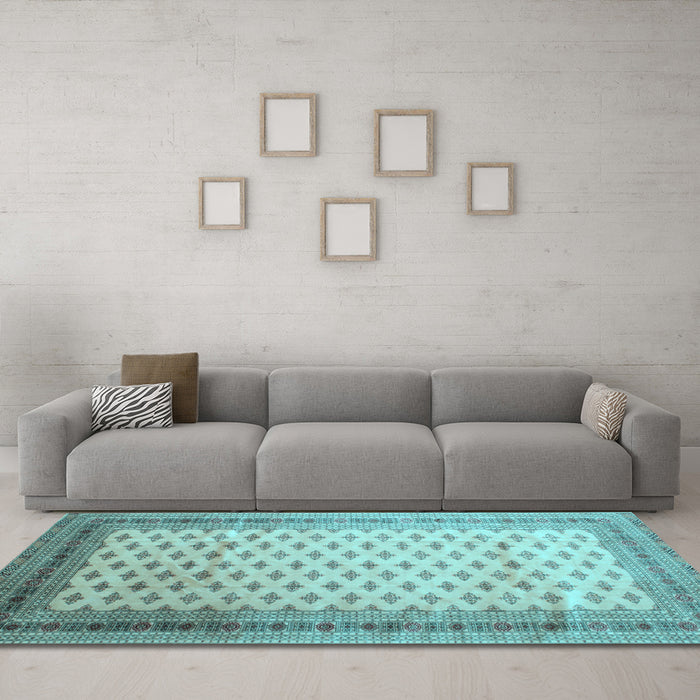 Machine Washable Persian Light Blue Traditional Rug in a Living Room, wshtr325lblu