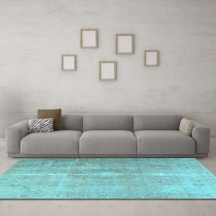 Machine Washable Persian Light Blue Traditional Rug in a Living Room, wshtr3261lblu