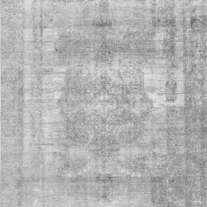 Serging Thickness of Machine Washable Persian Gray Traditional Rug, wshtr3263gry