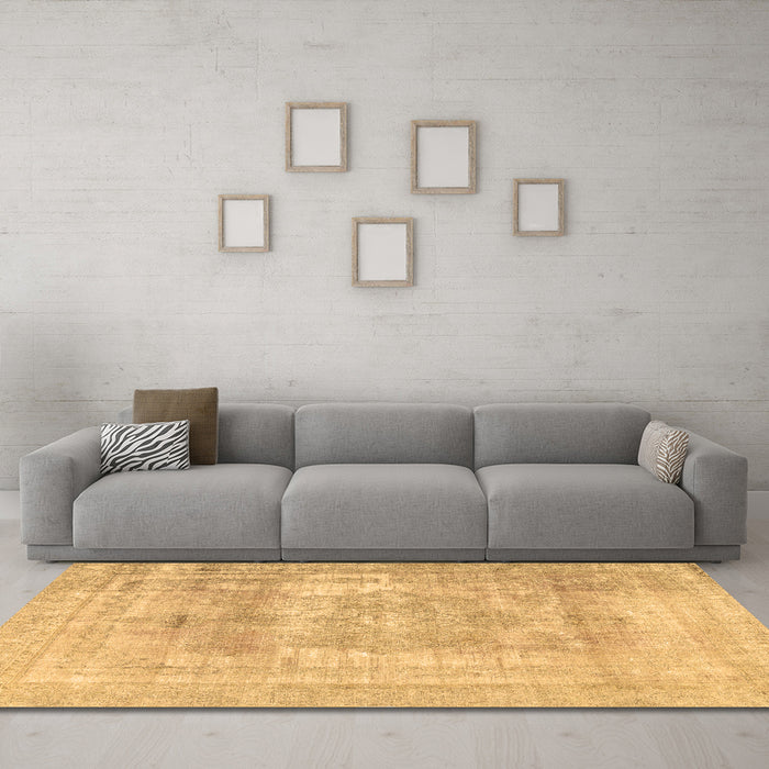 Machine Washable Persian Brown Traditional Rug in a Living Room,, wshtr3263brn