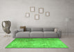 Machine Washable Persian Green Traditional Area Rugs in a Living Room,, wshtr3264grn