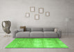 Machine Washable Persian Green Traditional Area Rugs in a Living Room,, wshtr3265grn