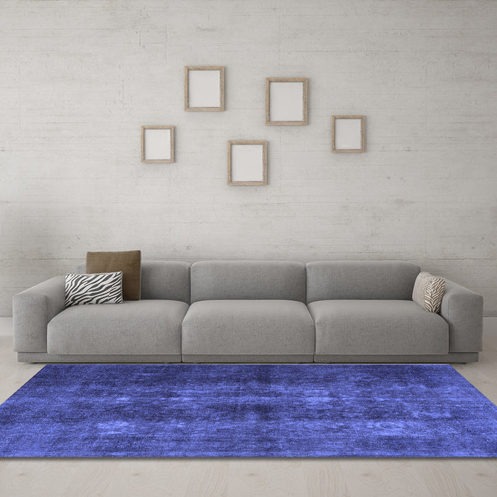 Machine Washable Persian Blue Traditional Rug in a Living Room, wshtr3266blu