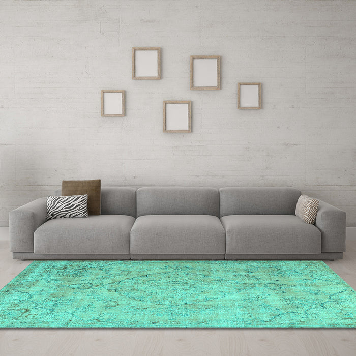 Machine Washable Persian Turquoise Traditional Area Rugs in a Living Room,, wshtr3267turq