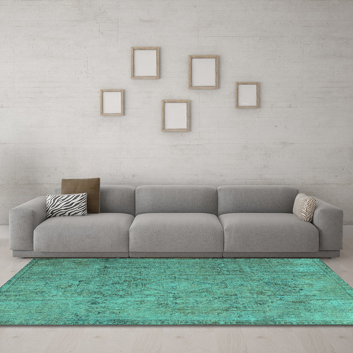 Machine Washable Persian Turquoise Traditional Area Rugs in a Living Room,, wshtr3268turq
