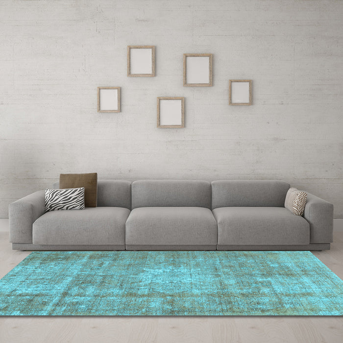 Machine Washable Persian Light Blue Traditional Rug in a Living Room, wshtr3270lblu