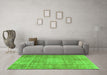 Machine Washable Persian Green Traditional Area Rugs in a Living Room,, wshtr3270grn