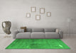 Machine Washable Persian Green Traditional Area Rugs in a Living Room,, wshtr3271grn