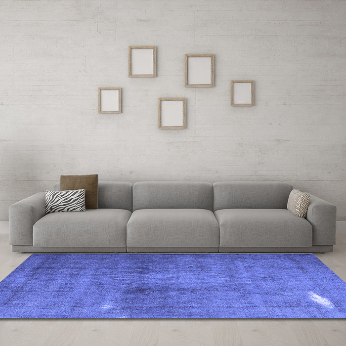 Machine Washable Persian Blue Traditional Rug in a Living Room, wshtr3271blu